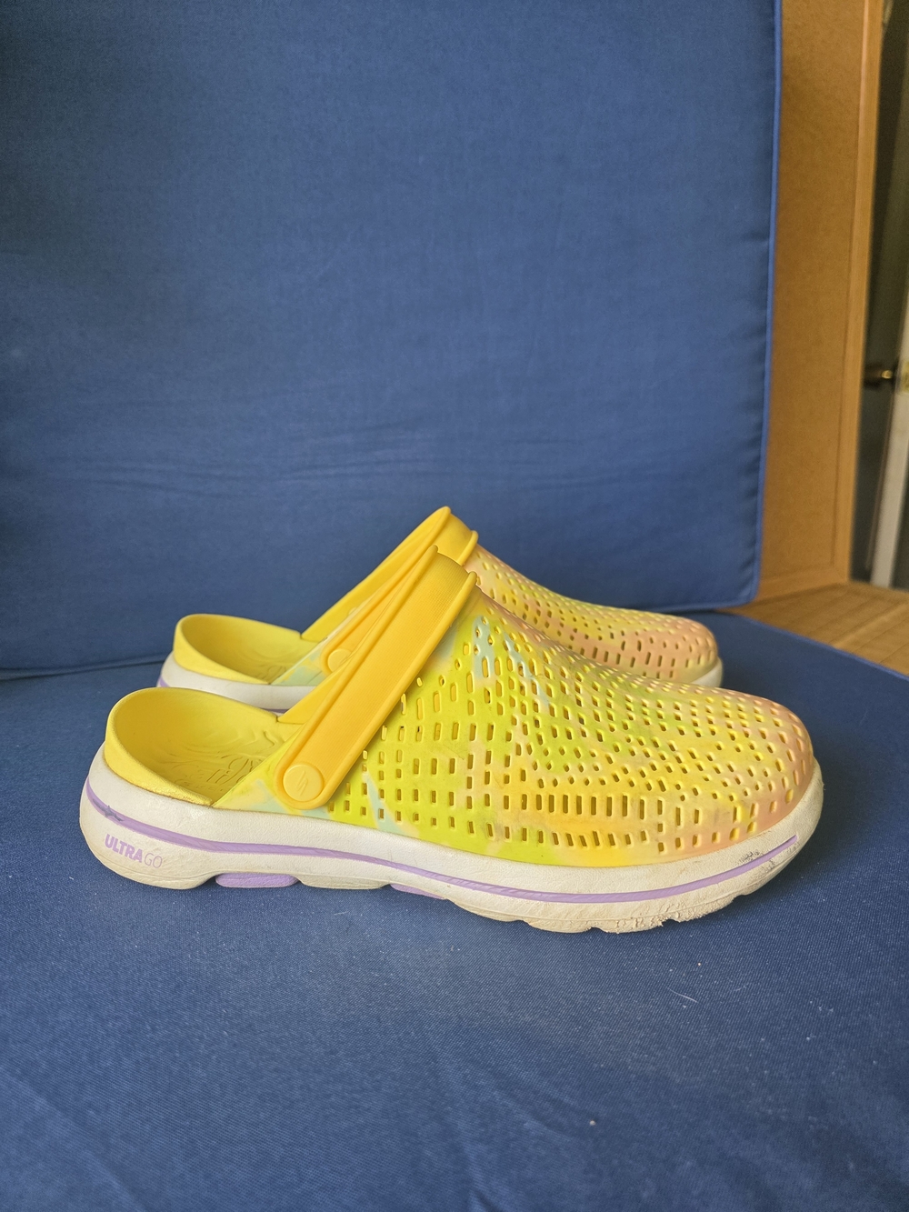 Skechers GOwalk Floaties Clogs  Gradient Yellow Green Slip‑On Comfort Shoes  9